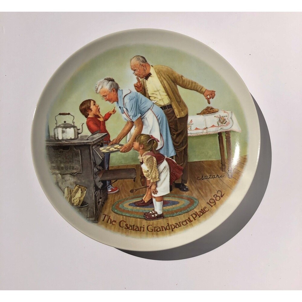 VINTAGE 1982 COLLECTOR PLATTE "THE COOKIE TASTING" KNOWLES by Joseph Csatari